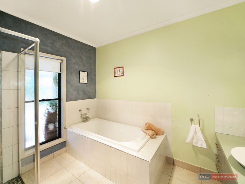 11 Chevallum Road, Palmwoods QLD 4555