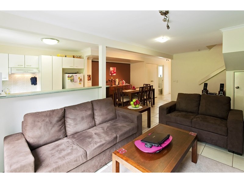 2/22 Ballinger Court, Buderim QLD 4556