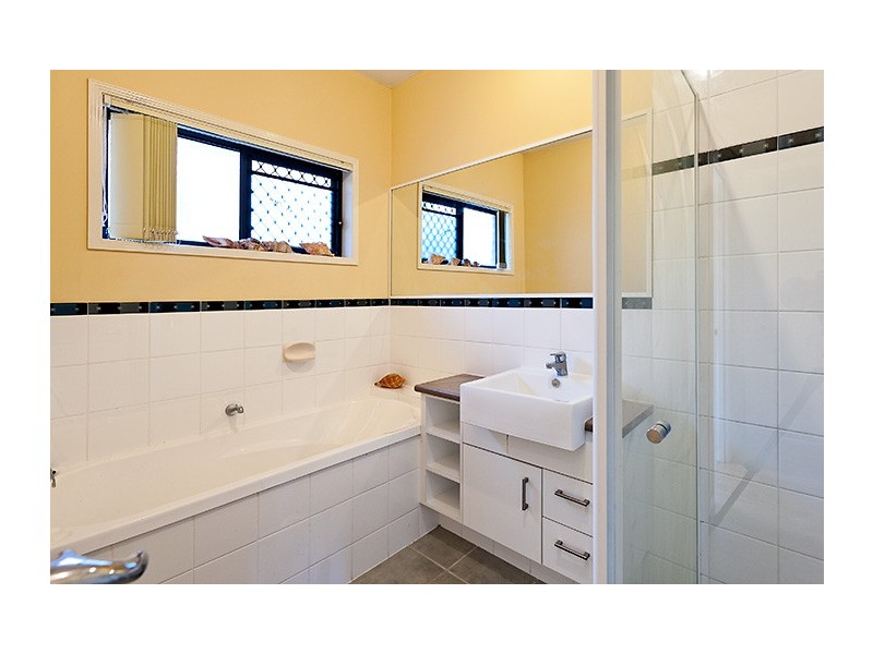 8 The Rivers Edge, Mooloolah Valley QLD 4553