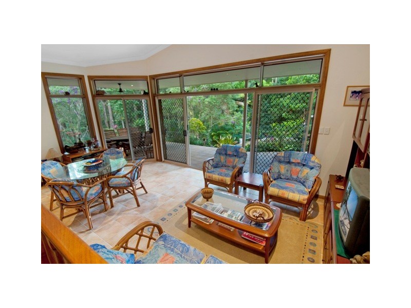 5-9 Rita Court, Tanawha QLD 4556