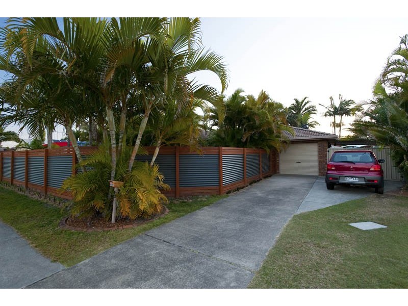 24 Currawan Street, Warana QLD 4575