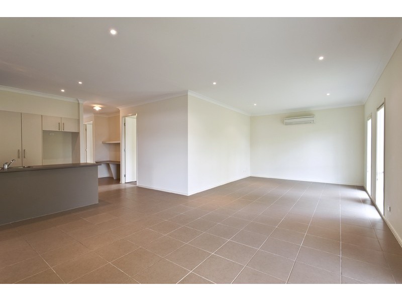 13 Orientation Place, Nambour QLD 4560