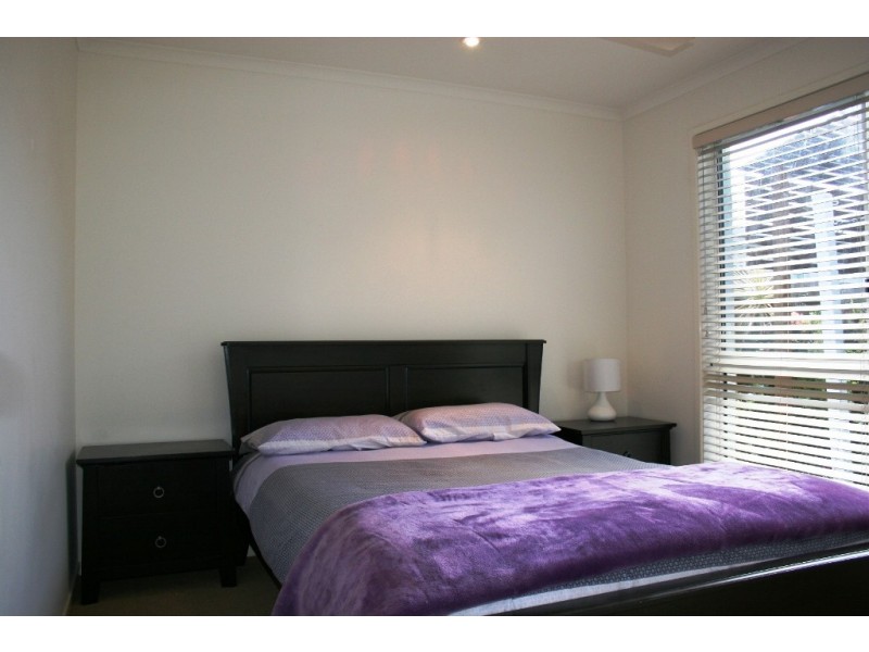 3 Barbuda Circuit, Kawana Island QLD 4575