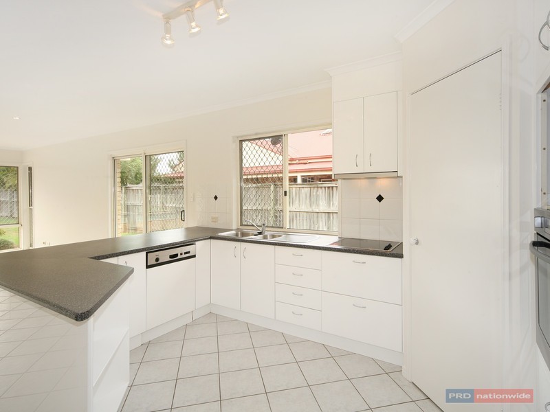 6 Bellflower Road, Sippy Downs QLD 4556