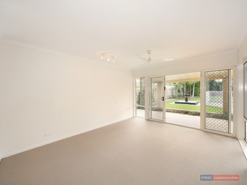 6 Bellflower Road, Sippy Downs QLD 4556