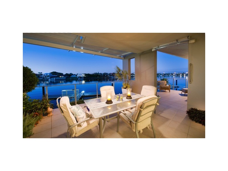 Unit 21/7 Grand Parade, Kawana Island QLD 4575