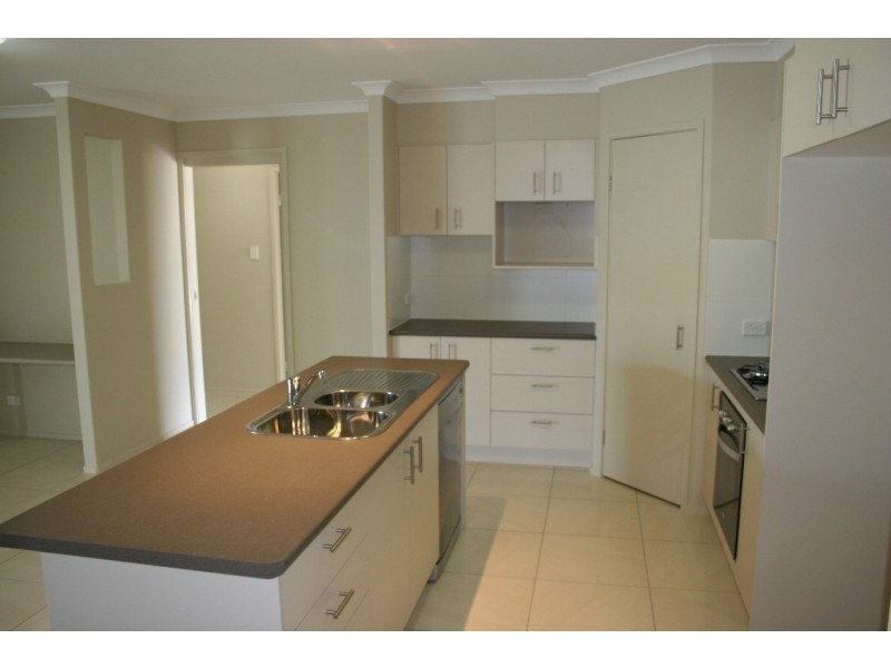 14 Goldenbell Place, Peregian Springs QLD 4573