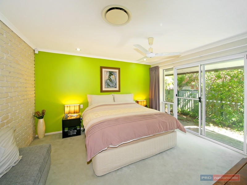 102 Karawatha Drive, Mountain Creek QLD 4557