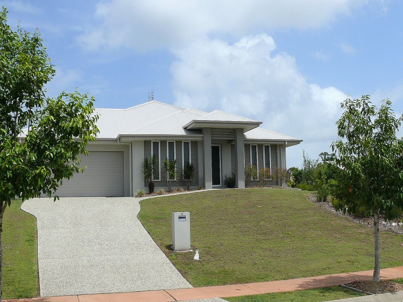 2 Goldenbell Place, Peregian Springs QLD 4573