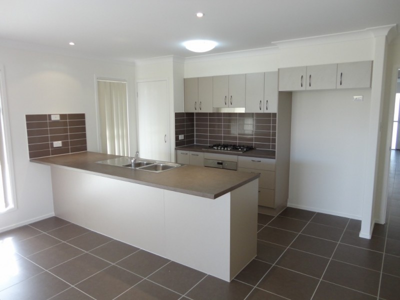 4 Beachwood Place, Peregian Springs QLD 4573