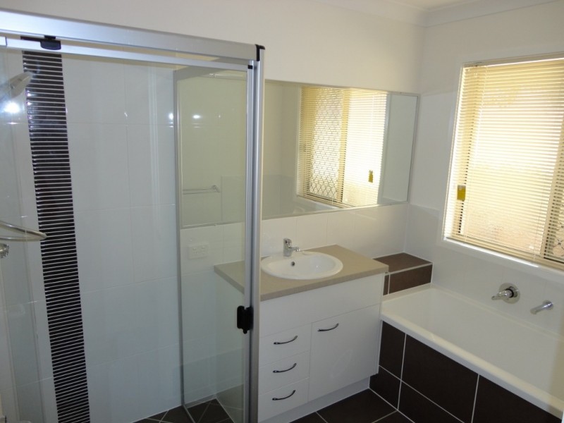 4 Beachwood Place, Peregian Springs QLD 4573