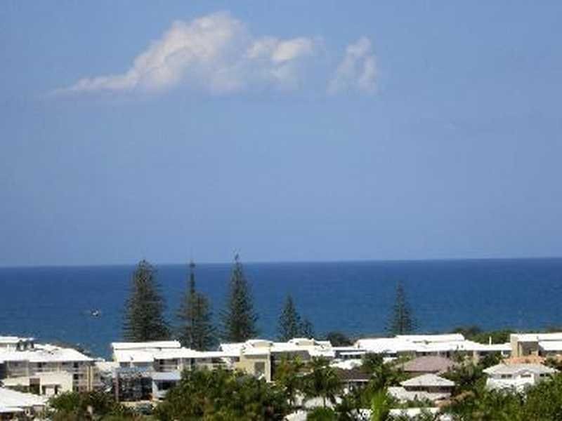 7 Yakola Parade, Alexandra Headland QLD 4572