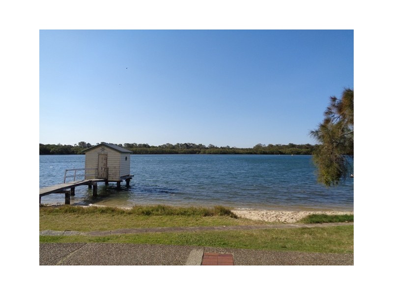 2/163 Bradman Ave, Maroochydore QLD 4558