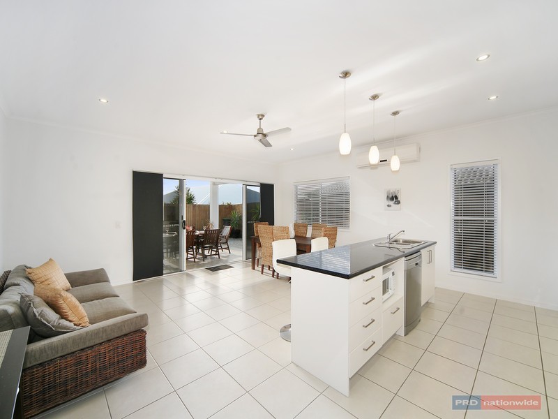 17 Ellis Place, Mountain Creek QLD 4557