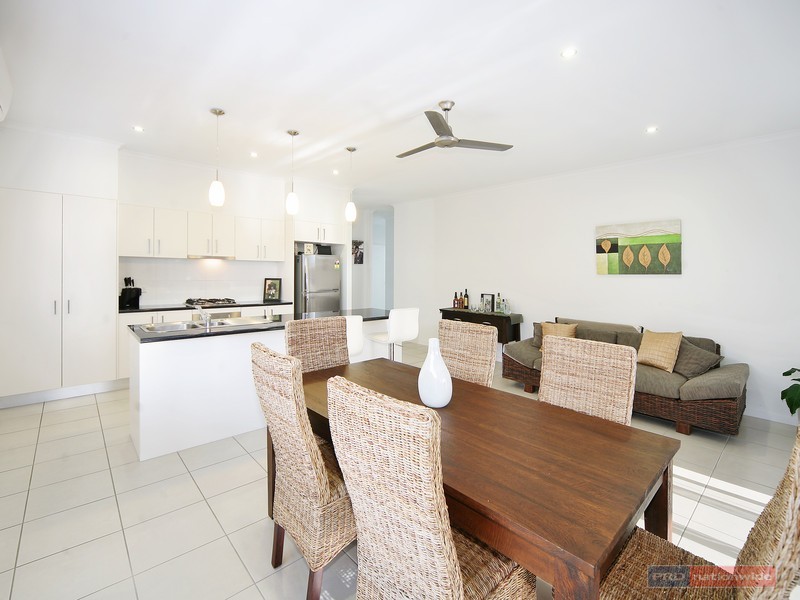 17 Ellis Place, Mountain Creek QLD 4557