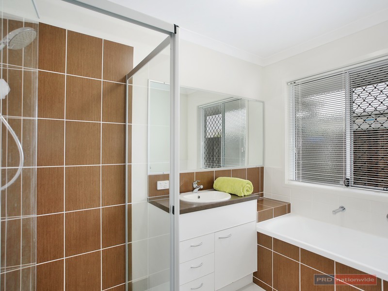 2 Goldenbell Place, Peregian Springs QLD 4573