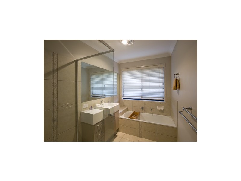 43 Paynters Pocket Avenue, Palmwoods QLD 4555