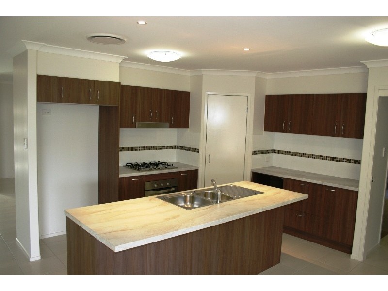 6 Penina Close, Peregian Springs QLD 4573