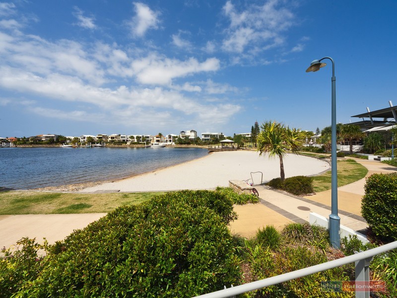 71/7 Grand Parade, Kawana Island QLD 4575