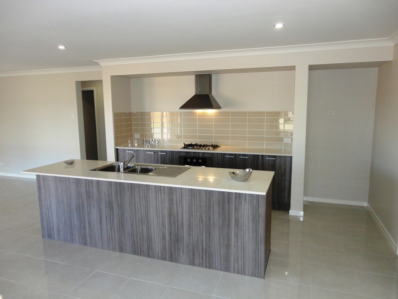 24 Lamatia Dr, Mountain Creek QLD 4557