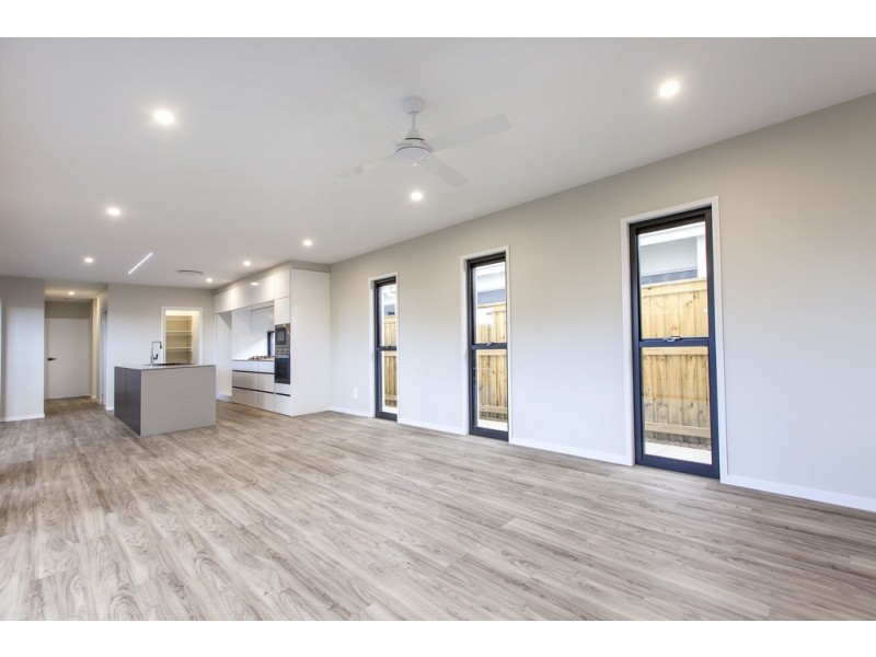 18 Vincent Avenue, Sippy Downs QLD 4556