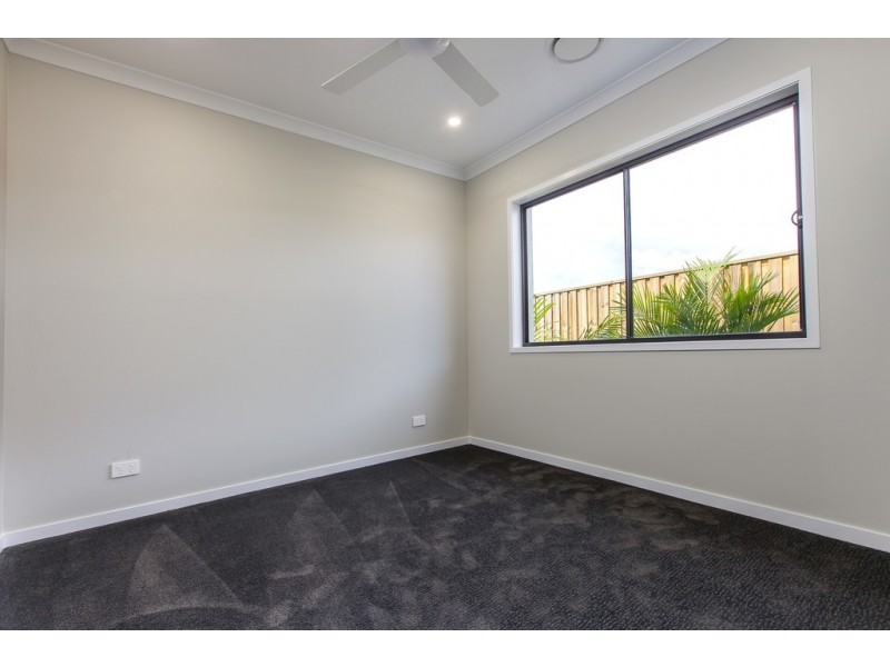 18 Vincent Avenue, Sippy Downs QLD 4556