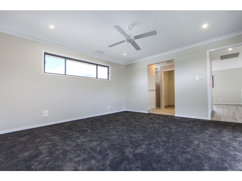 18 Vincent Avenue, Sippy Downs QLD 4556
