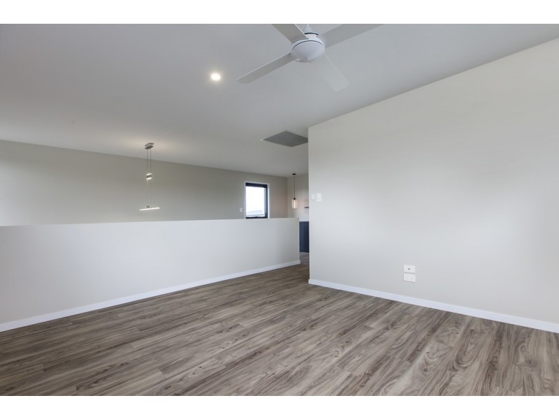 18 Vincent Avenue, Sippy Downs QLD 4556