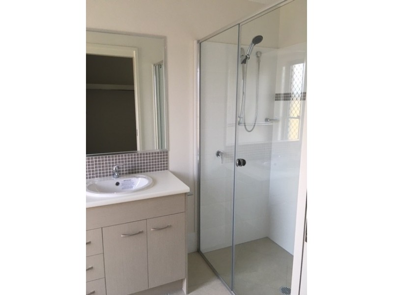 8 Hutchins Street, Bli Bli QLD 4560