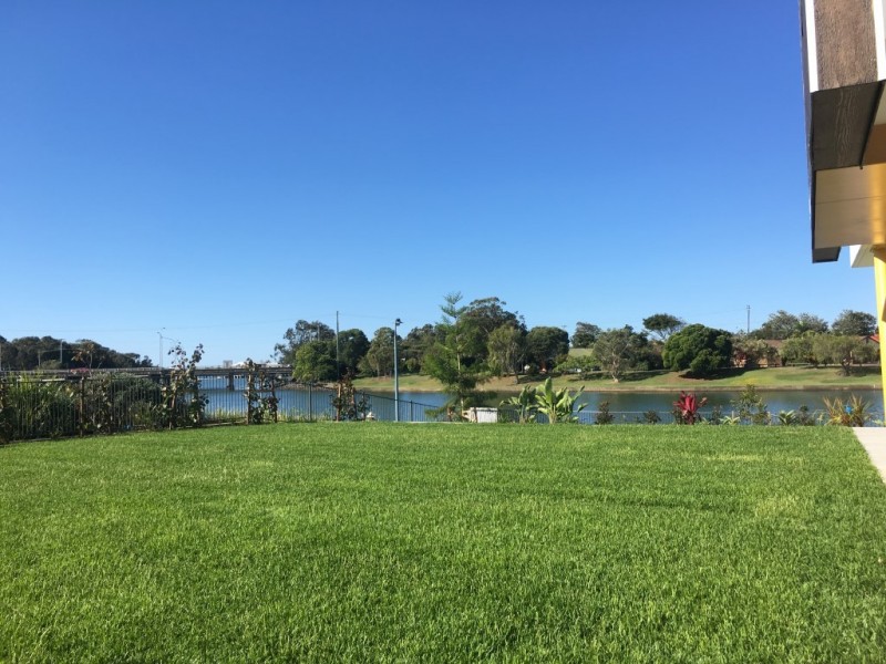 1 Fiji Court, Kawana Island QLD 4575