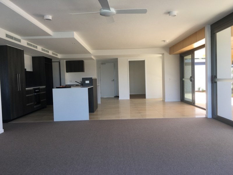 1 Fiji Court, Kawana Island QLD 4575