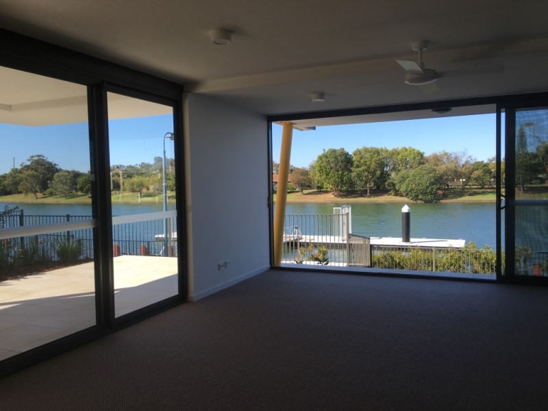 1 Fiji Court, Kawana Island QLD 4575