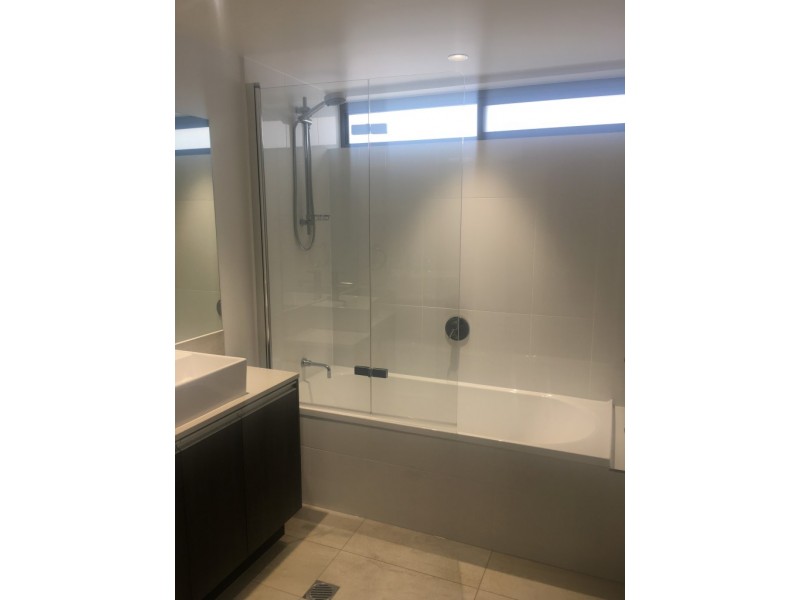 1 Fiji Court, Kawana Island QLD 4575
