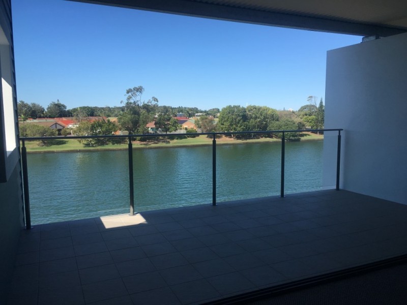 1 Fiji Court, Kawana Island QLD 4575