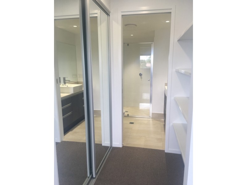 1 Fiji Court, Kawana Island QLD 4575