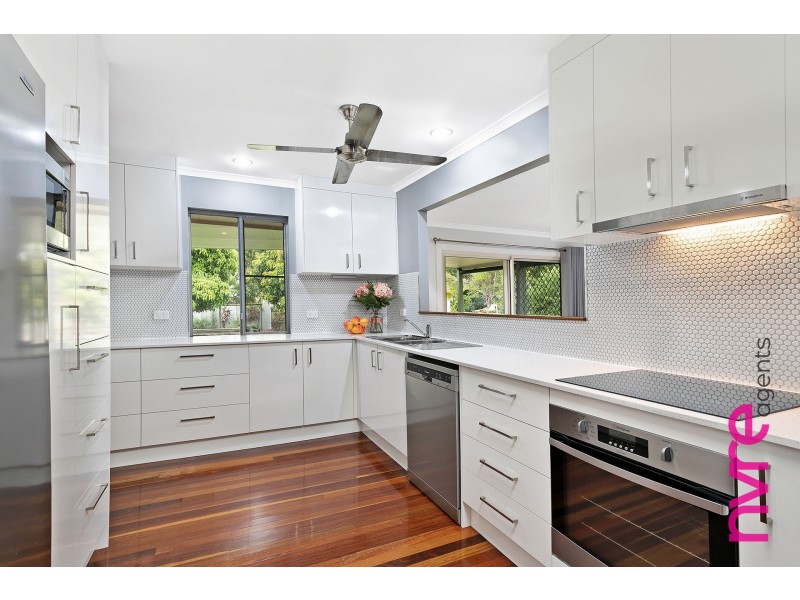 24 Cotswold Street, Morayfield QLD 4506