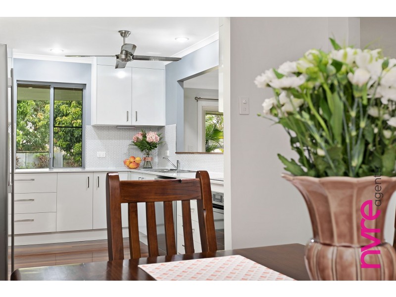 24 Cotswold Street, Morayfield QLD 4506