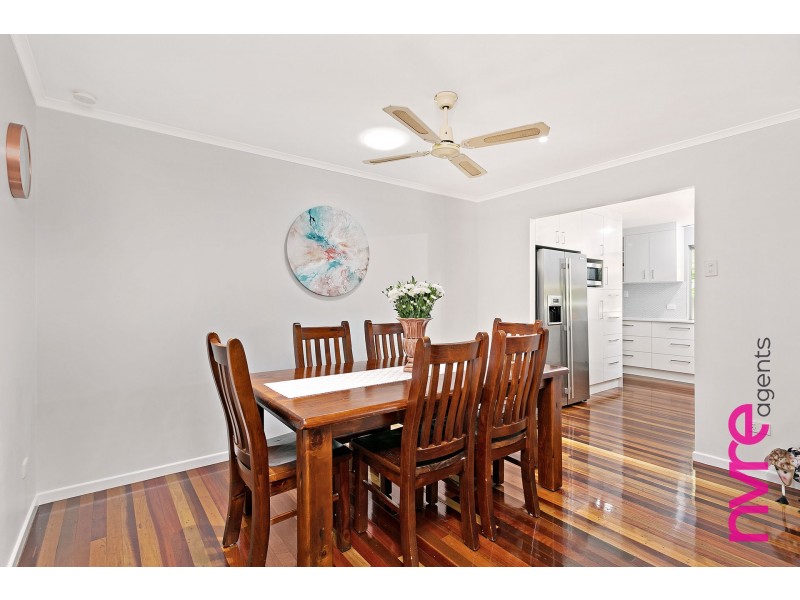 24 Cotswold Street, Morayfield QLD 4506
