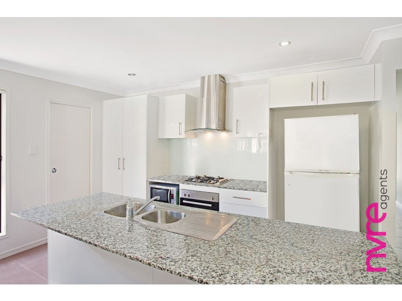 90 Central Green Drive, Narangba QLD 4504
