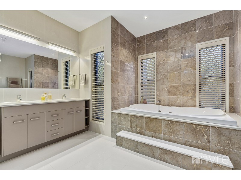 39 River Oak Way, Narangba QLD 4504