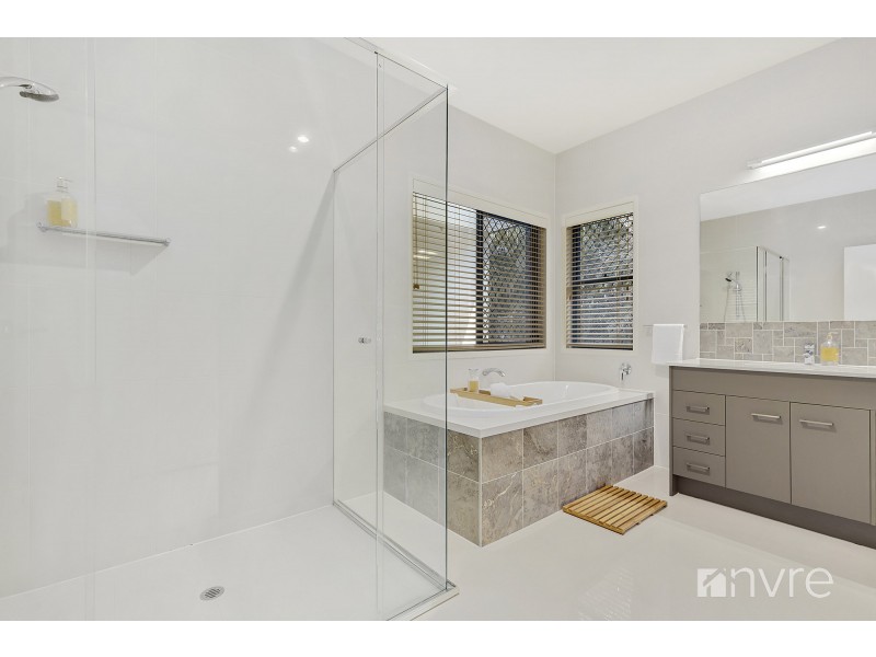 39 River Oak Way, Narangba QLD 4504