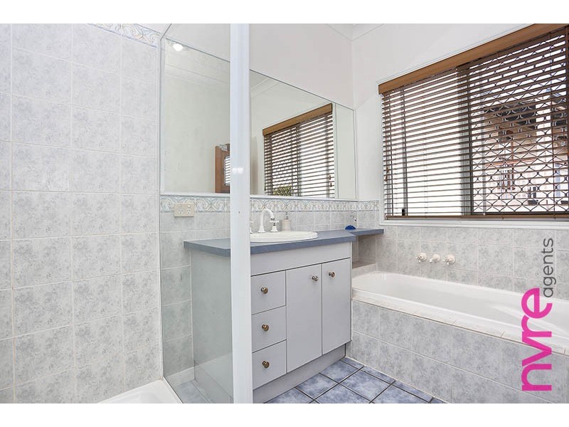 5 Thirlestane Terrace, Narangba QLD 4504