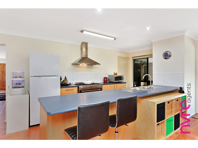 16 Baroon Place, Narangba QLD 4504