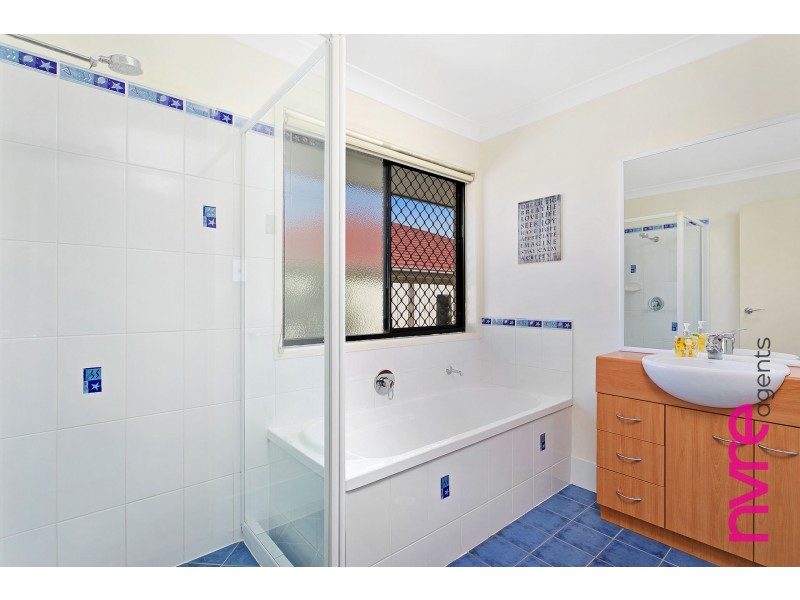 16 Baroon Place, Narangba QLD 4504