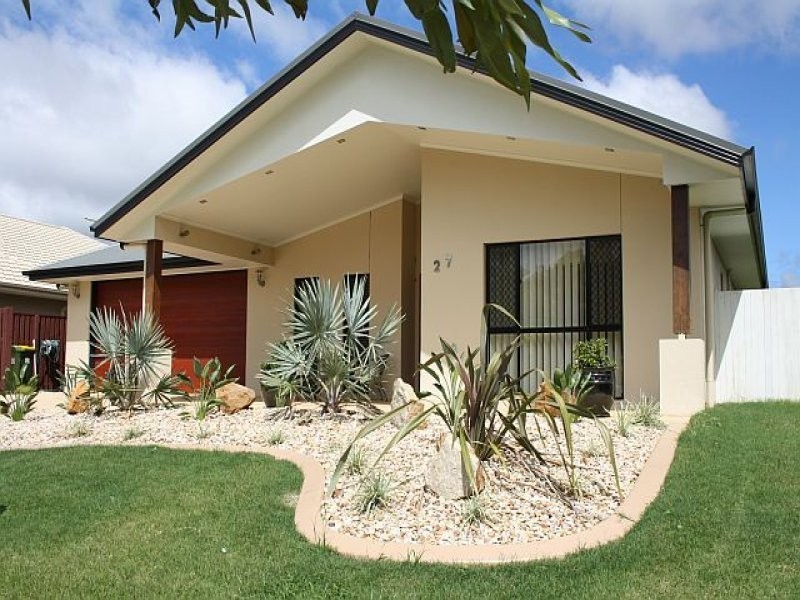 27 Maidenhair Drive, Narangba QLD 4504