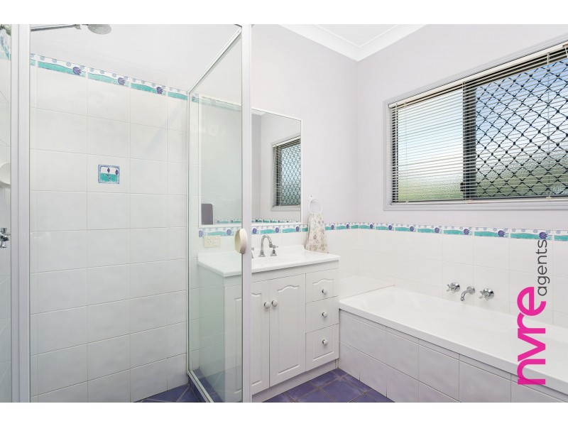 6 Aberdeen Way, Narangba QLD 4504