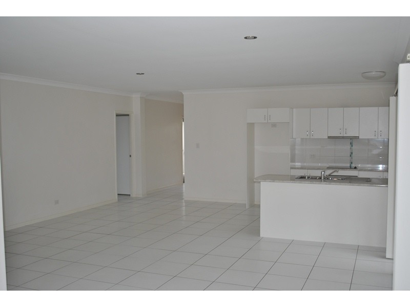 2 Lilly Anna Lane, Narangba QLD 4504