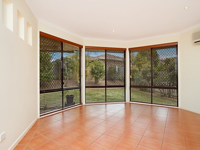 28 Palmer Place, Narangba QLD 4504