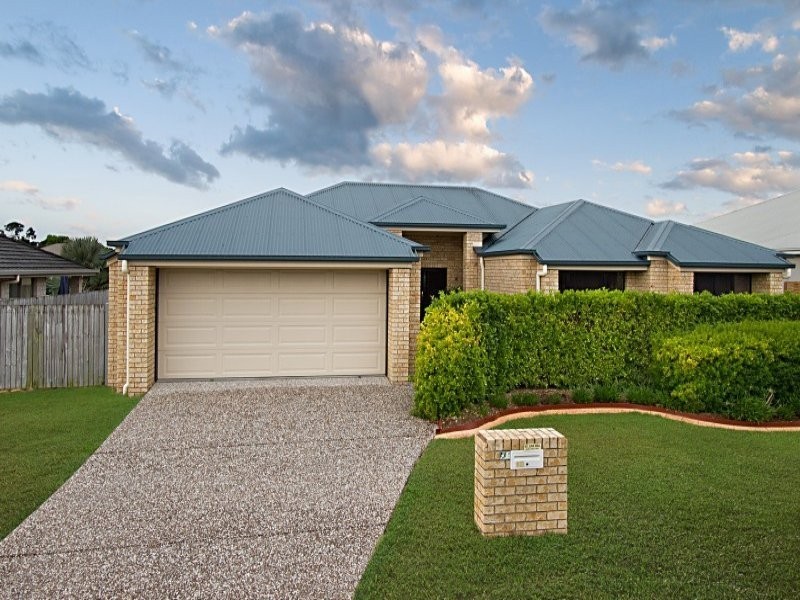 13 Saint Clair Court, Narangba QLD 4504