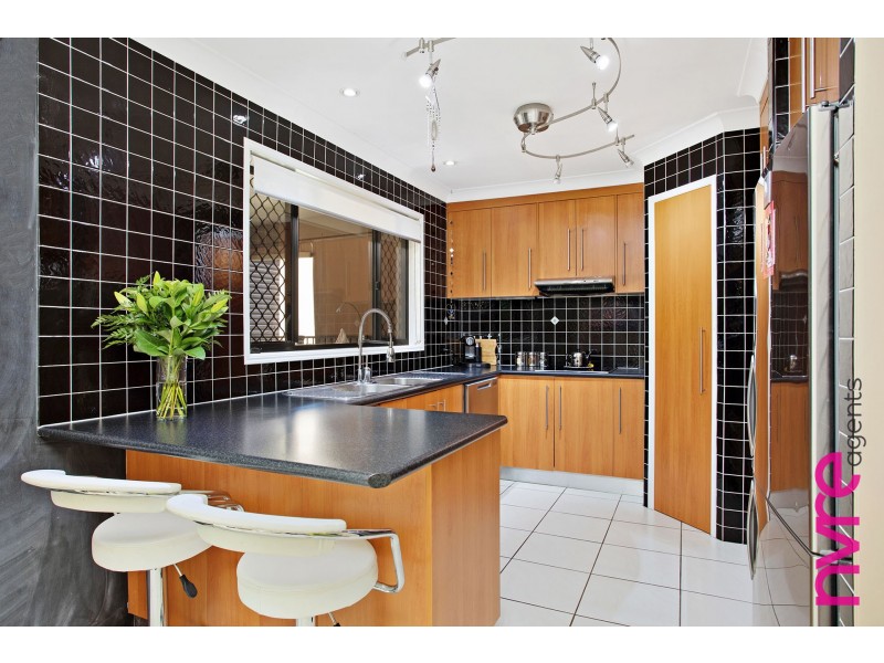 15 Raffindale Ave, Dakabin QLD 4503